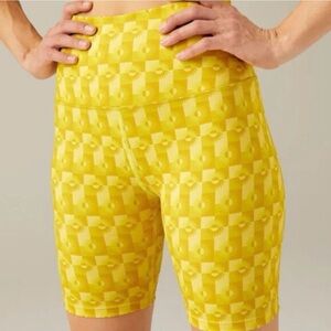 Beyond Yoga Sun Prism Endurance High Waist bike shorts size XS